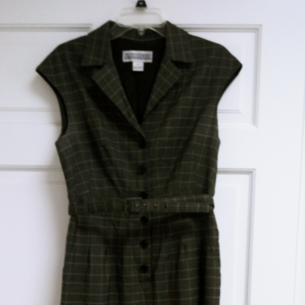 4B - Jessica Howard dress. Size 12.